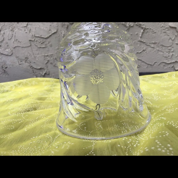 PRETTY CRYSTAL BELL - Picture 2 of 5